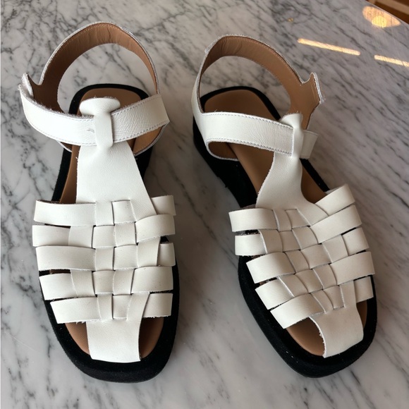 Flattered White Sandal, size 38 - Picture 2 of 4